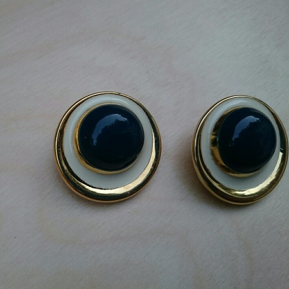 ☔Stormy-Side Up🍳 - Picture 3 of 4